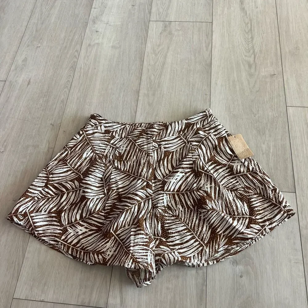 Style Rack women shorts size L